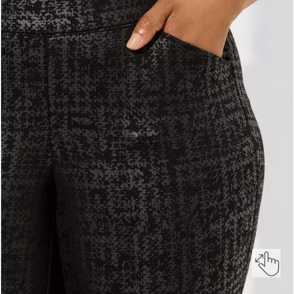 Torrid Textured Black Wide Leg Pants - Picture 5 of 9